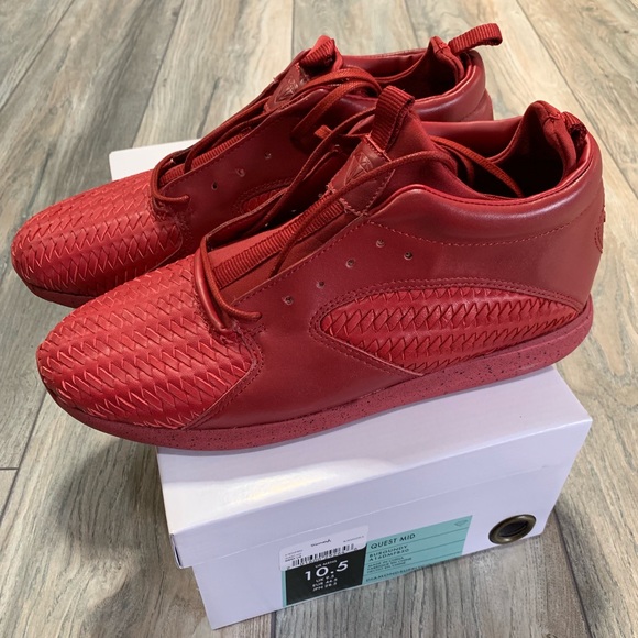 Diamond Supply Co Mens Quest Mid Skateboarding Shoe